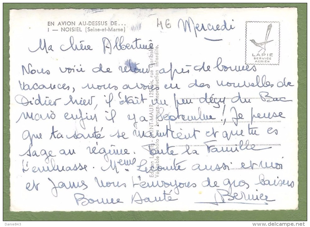 CPSM Grand Format - SEINE ET MARNE-  EN AVION AU DESSUS DE... NOISIEL - Jour De Marché Sur La Place - LAPIE / 1 - Noisiel