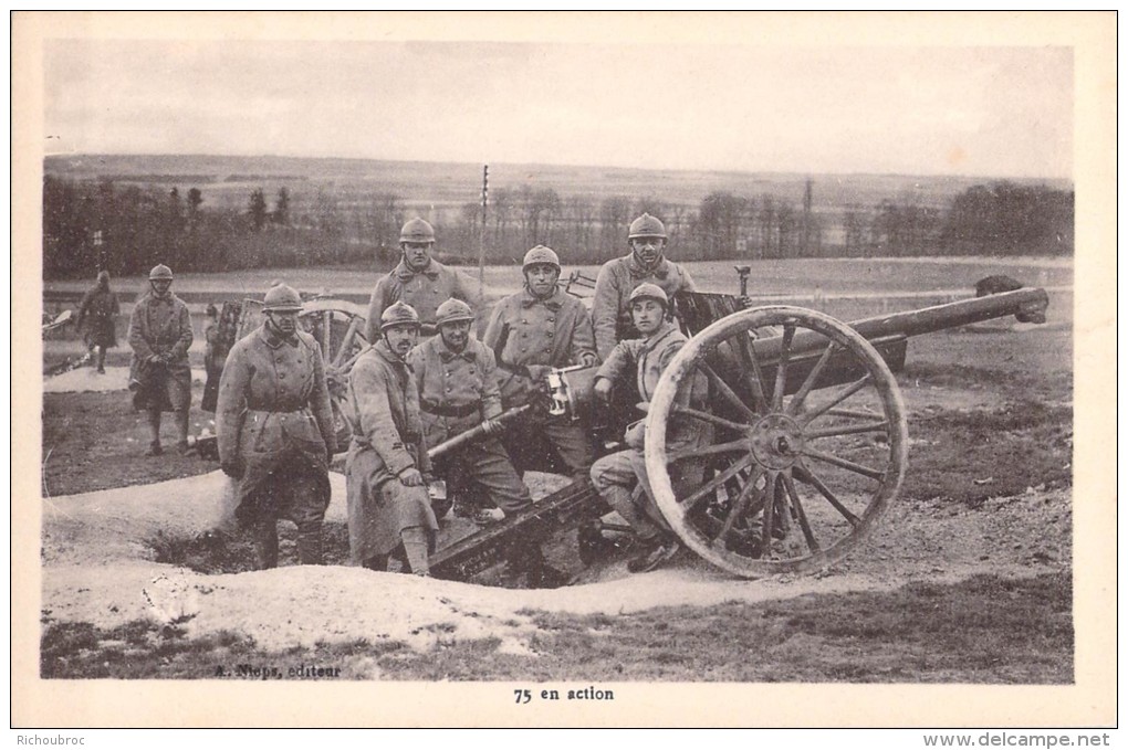 75 EN ACTION / MILITAIRES - Matériel