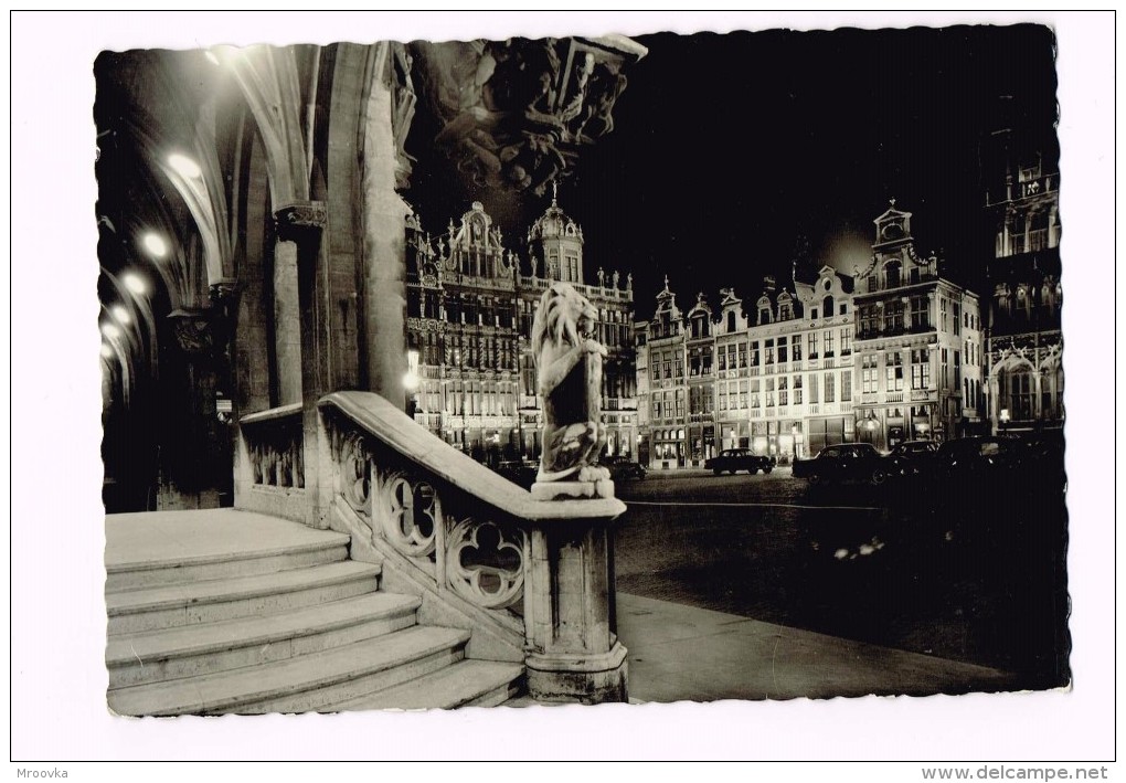 Bruxelles Entrée Hötel De Ville Et Coin Grand Place /Belgique - Bruselas La Noche