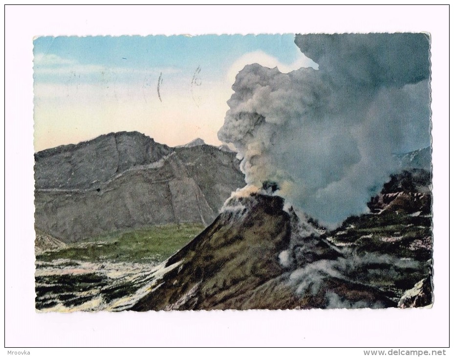 Vesuvio Dopo `eruzione  / Napoli /Italy/ Naples - The Vesuvius After The Eruption - Europe