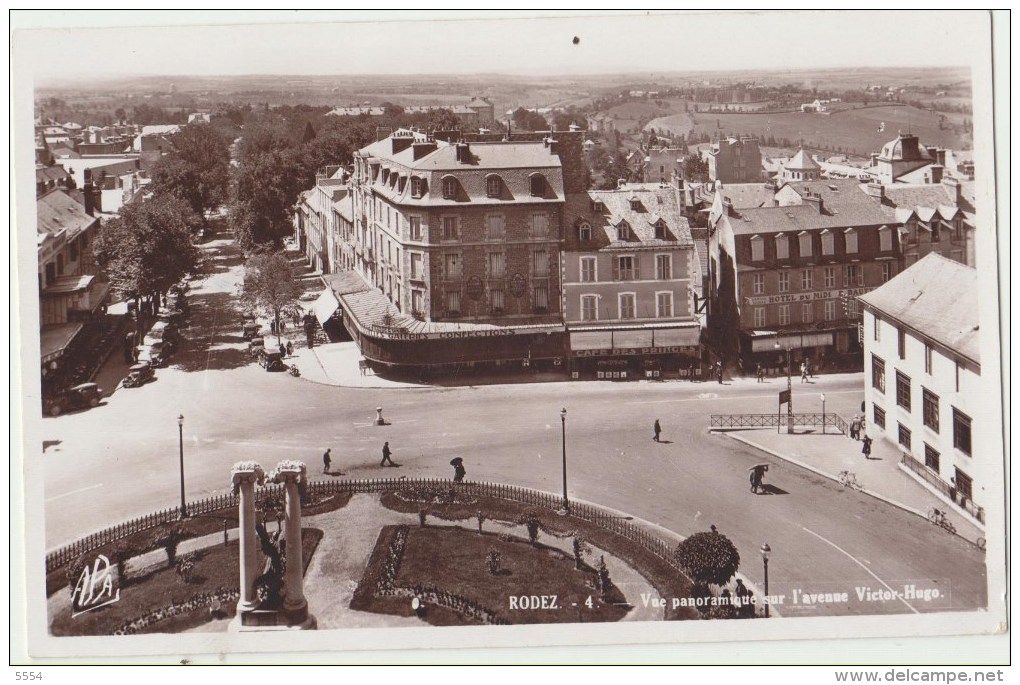 Cpa    12 Aveyron Rodez Vue Panoramique Sur L Avenue Victor Hugo - Rodez