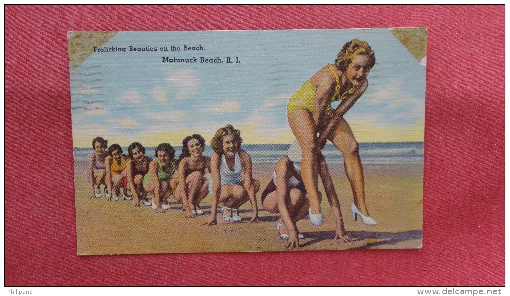 Frolickin Beauties On Beach Matunuck Beach R.I,    Scotch Tape  Stain Top Corrners  L Ref -- 2047 - Pin-Ups