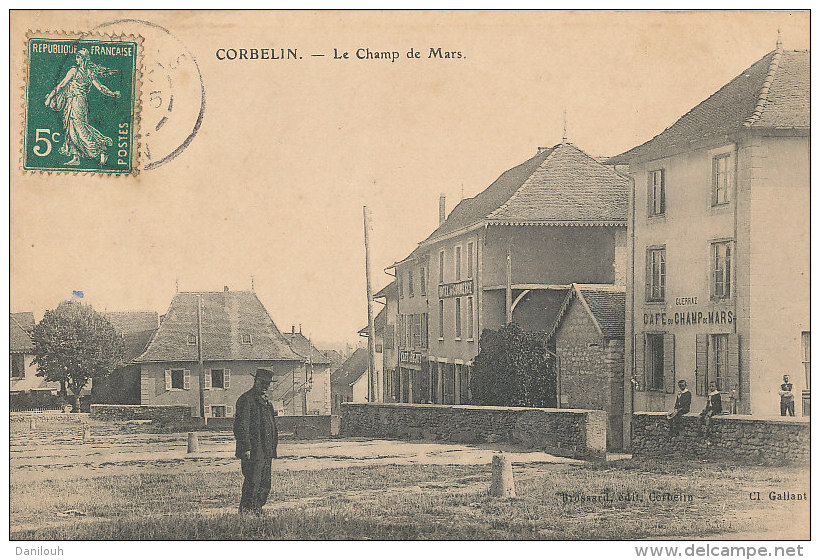 38 // CORBELIN   Le Champ De Mars - Corbelin