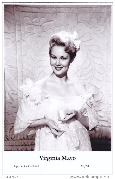 VIRGINIA MAYO - Film Star Pin Up - Publisher Swiftsure Postcards 2000 - Artistes