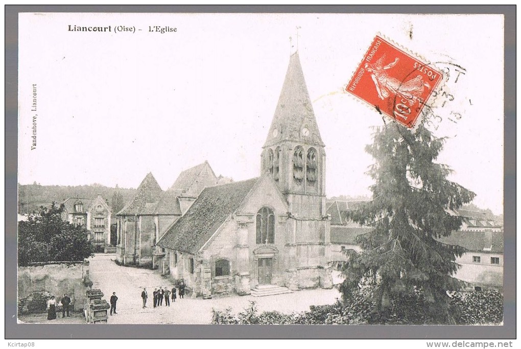 LIANCOURT . L'Eglise . Animé . - Liancourt