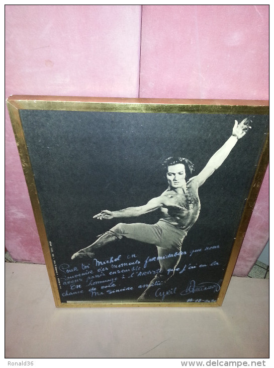 Grande Photo Du Danseur étoile Cyril Atanassoff , Dédicace  , Cliché D'une Danse , LA DAMNATION DE FAUST - Gehandtekende Foto's
