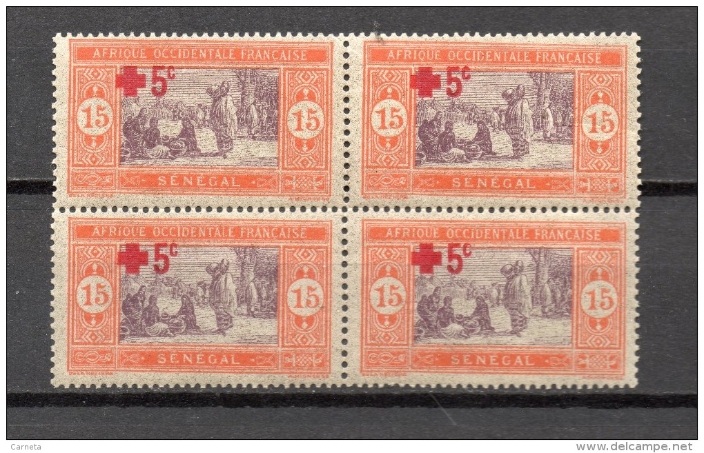 SENEGAL  N° 71 BLOC DE QUATRE NEUF AVEC CHARNIERE COTE  9.20&euro;  MARCHE INDIGENE  CROIX ROUGE  VOIR DESCRIPTION - Neufs