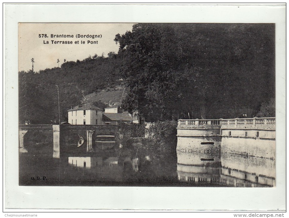 BRANTOME - LA TERRASSE ET LE PONT - CPA - Brantome