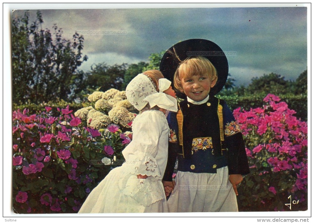 Sourire De Bretagne - Couples D´enfants En Costume De Cornouaille - écrite Et Timbrée - 2 Scans - Autres & Non Classés