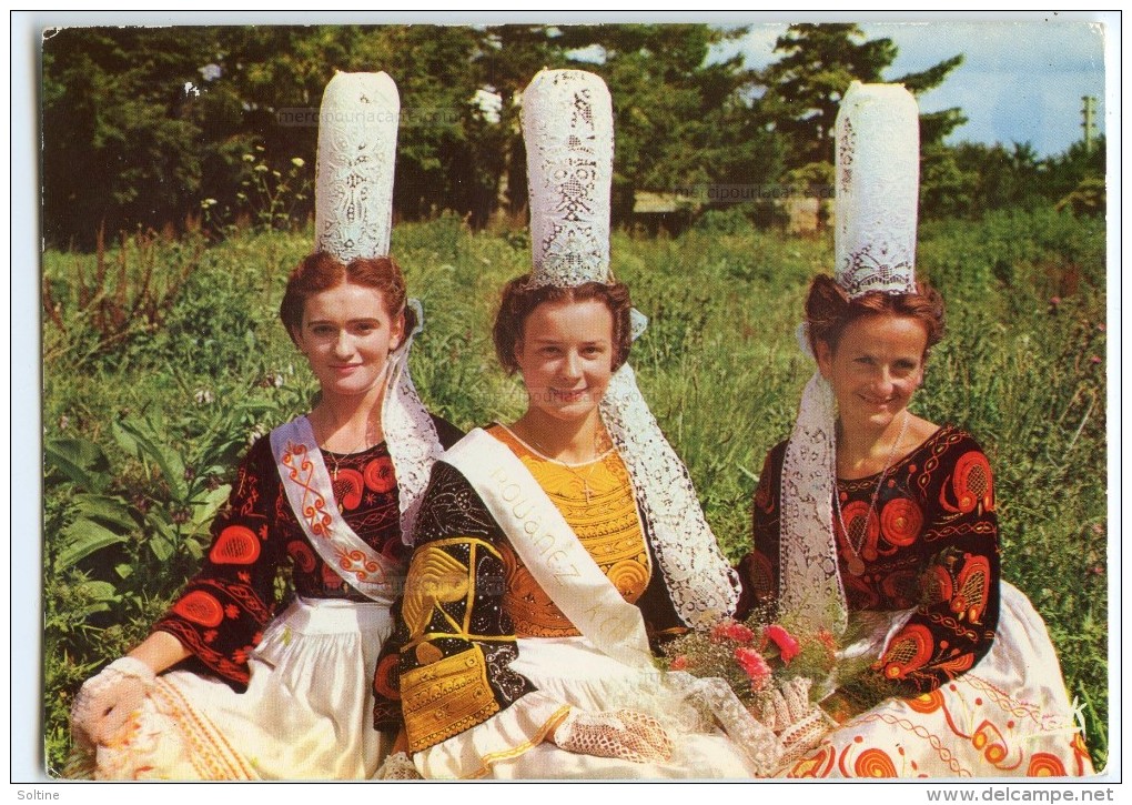 Folklore De Bretagne - Jeunes Filles En Costume BIGOUDEN - écrite Non Timbrée - 2 Scans - Bretagne