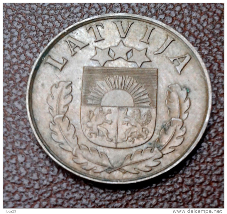 LATVIA  2 SANTIMI  COIN  1939 Y  - VF +++ - Latvia