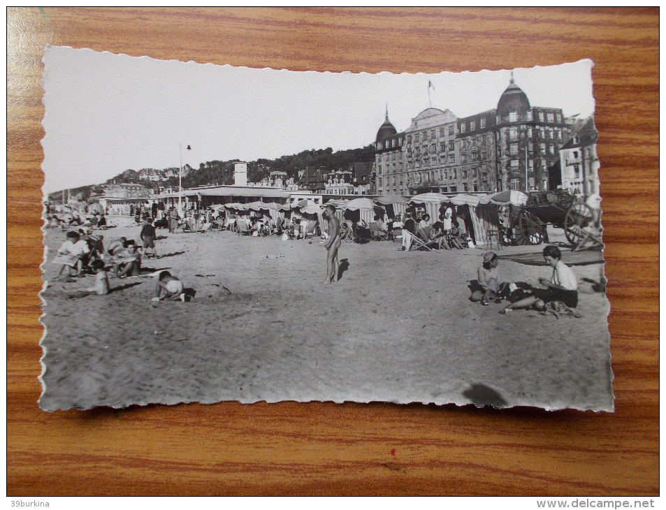 TROUVILLE  La Reine Des Plages  Années 50 - Trouville