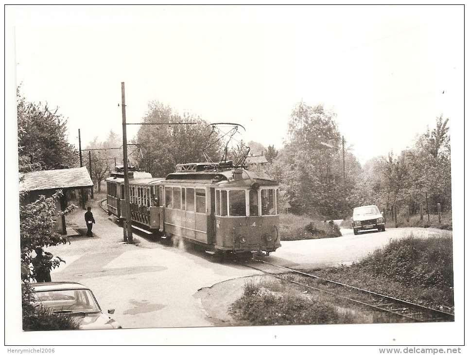 Suisse - Tessin De Lugano A Venturo Passage A Niveau Auto Voiture Train Tramway - Lugano