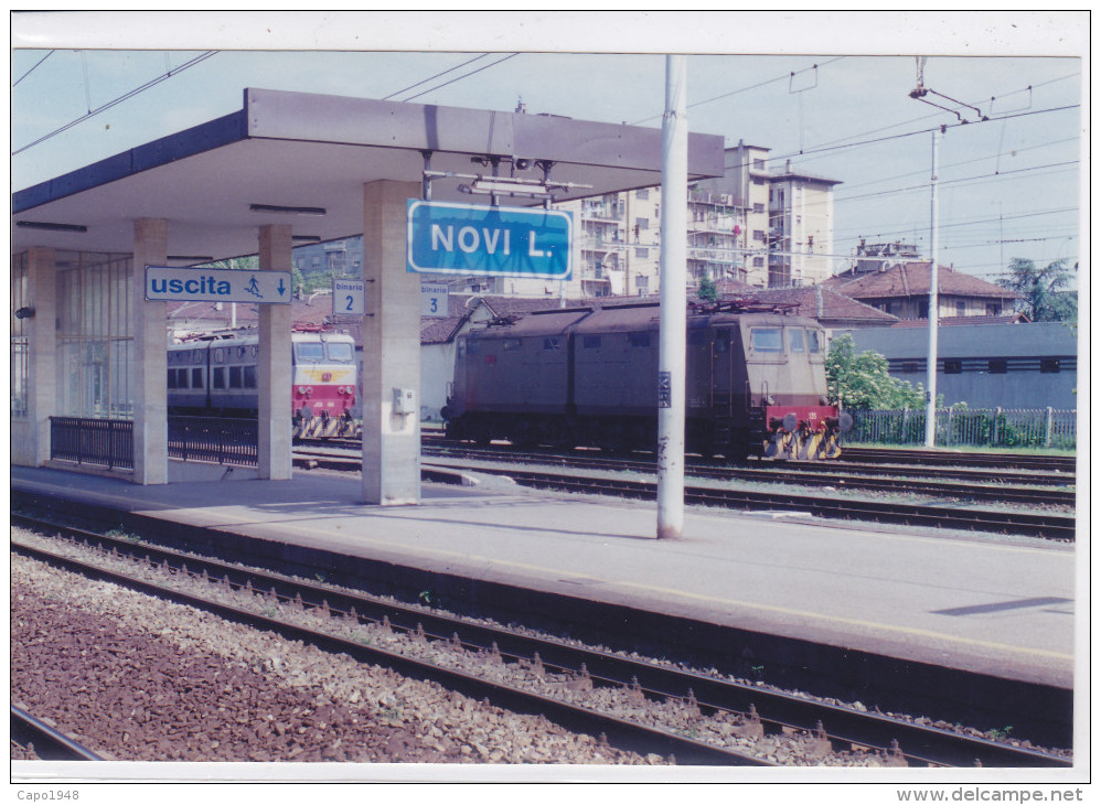 CARD PHOTO STAZIONE NOVI LIGURE  (ALESSANDRIA)    2 SCANNER   -FG-N-2 -0882--24625-624 - Gares - Avec Trains