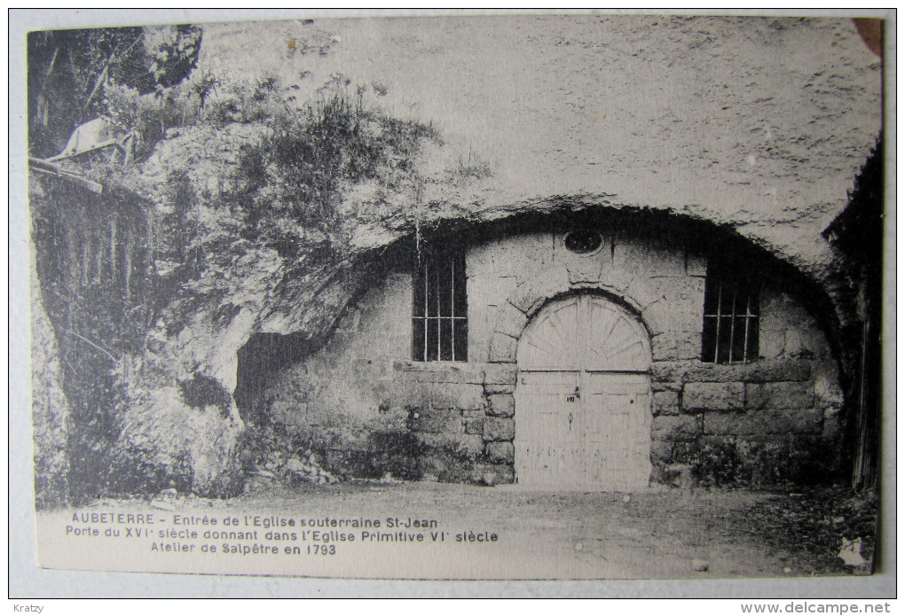 FRANCE - CHARENTE - AUBETERRE - Entrée De L'Eglise Souterraine - Autres & Non Classés