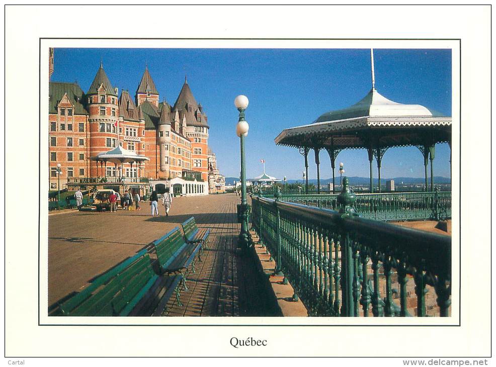 CPM - QUEBEC - La Terrasse Dufferin Et Le Château Frontenac - Québec - Château Frontenac