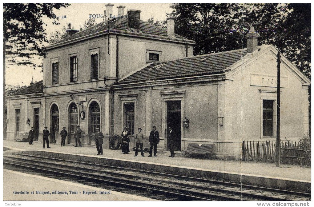 54 - FOUG - La Gare - Animée - Foug