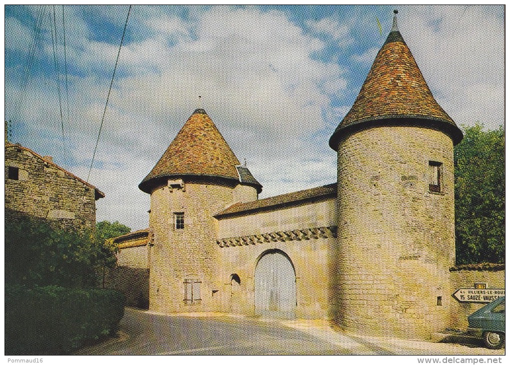 CPM Villefagnan Les Deux Tours - Villefagnan