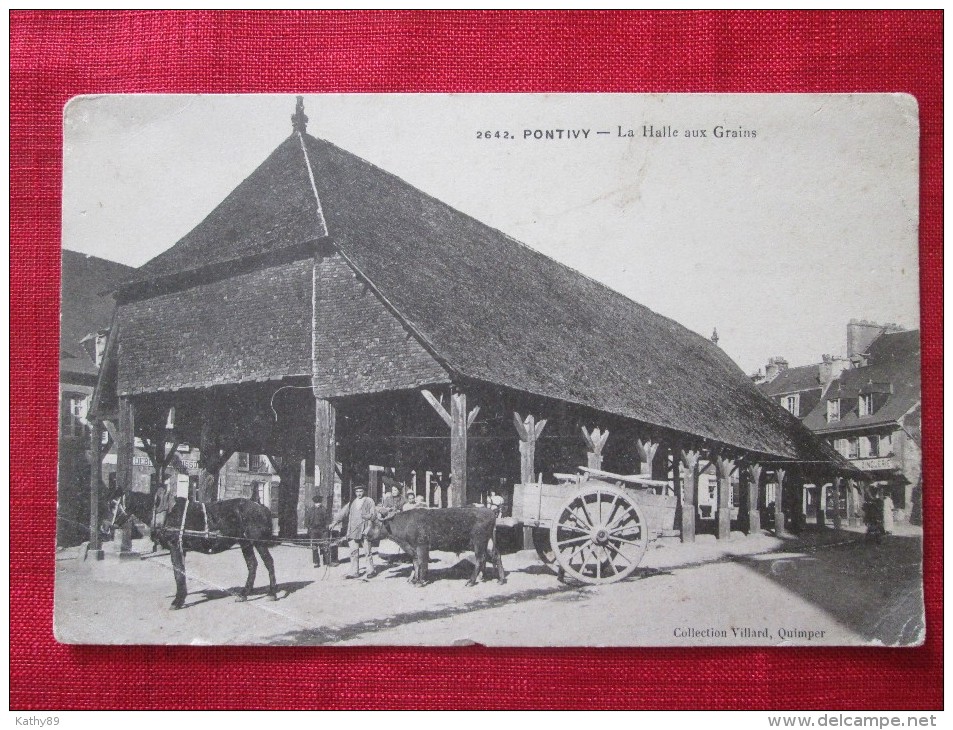 PONTIVY (morbihan) La Halle Aux Grains Attelage - Piazze Di Mercato