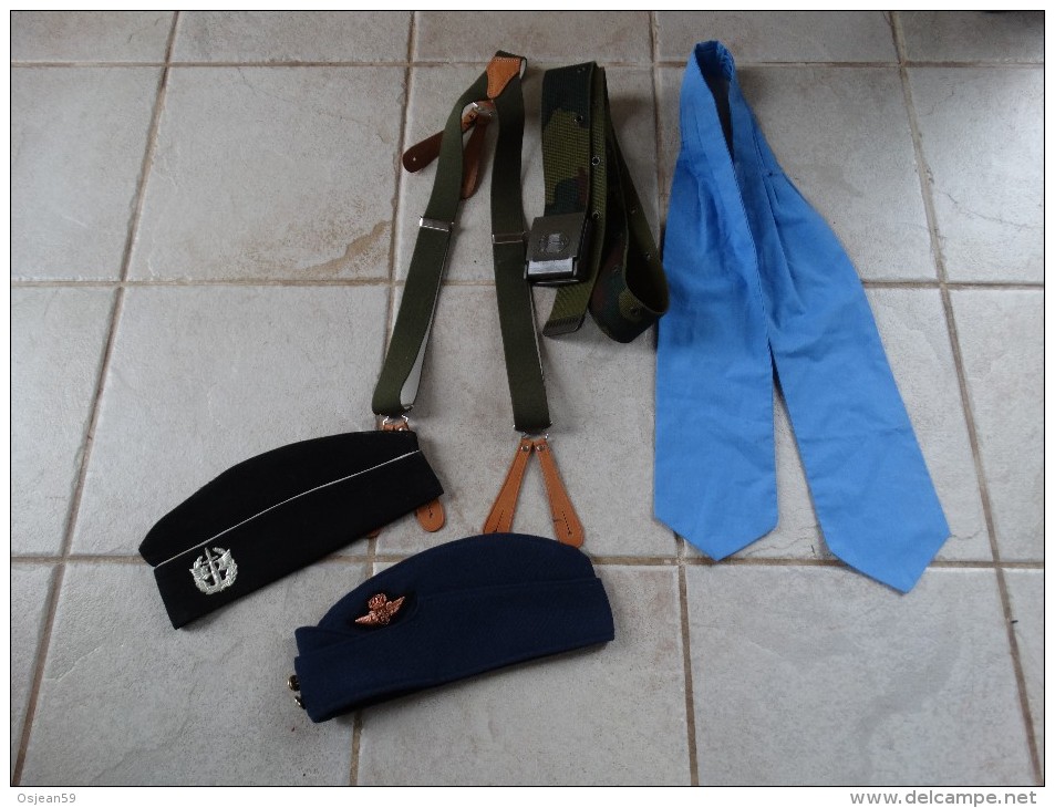 Lot Divers (calot-bretelle-ceinture-foulard) - Ausrüstung