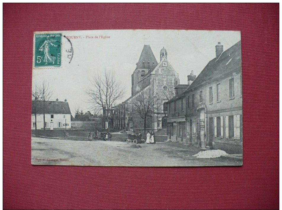 Cpa.r - Tourny (27) - Place De L'église - éditions Lavergne - Autres & Non Classés