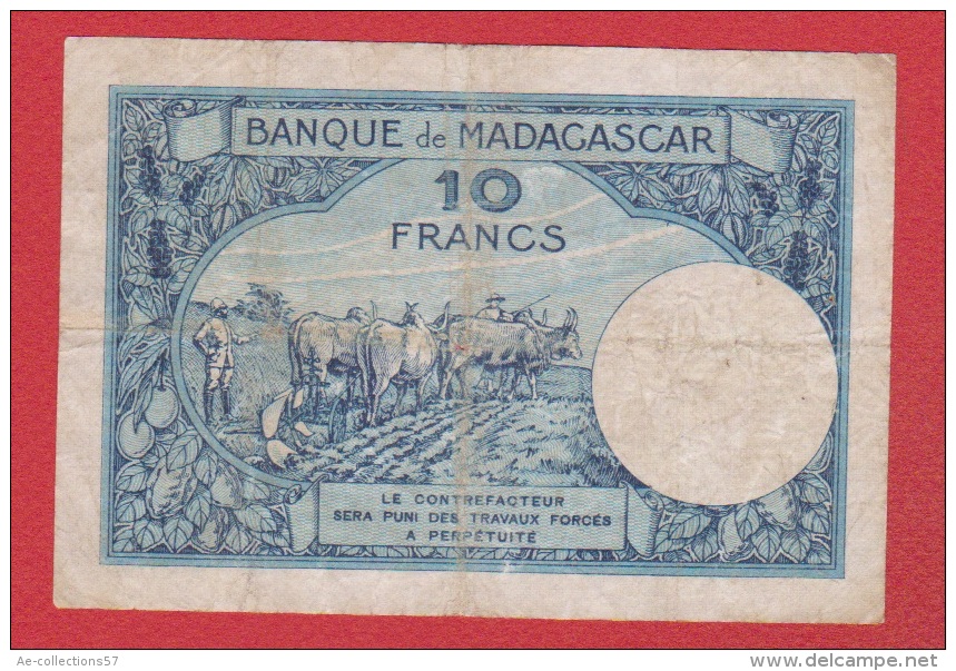 Madagascar  //  10 Francs  //  Type 26  //  TB - Madagaskar