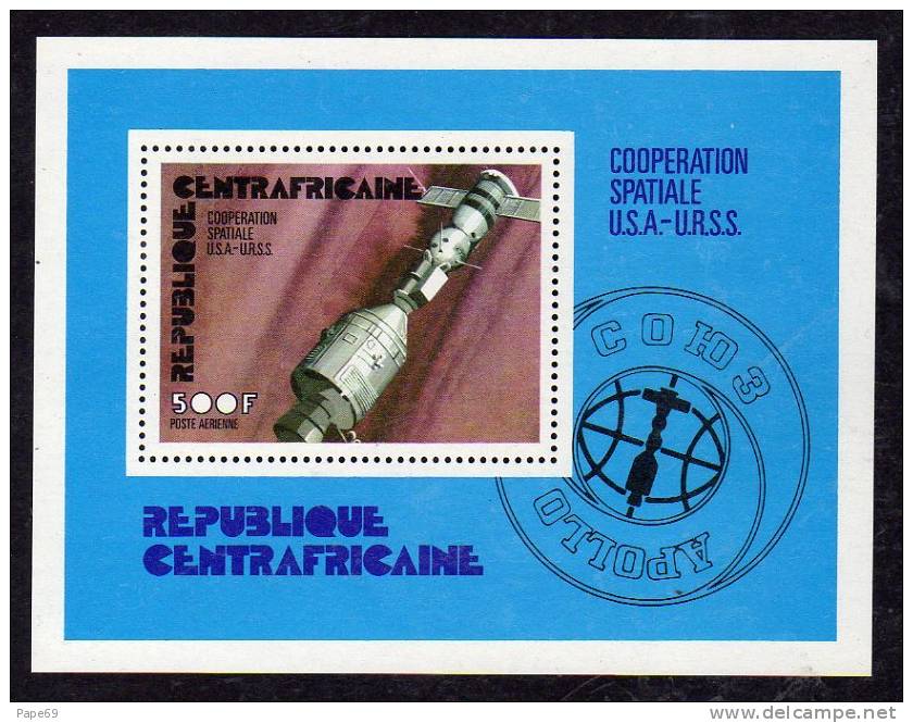 Centrafricaine BF N° 9 XX  Coopération Spatiale U.S.A.-U.R.S.S. Apollo-Soyouz, Le Bloc Sans Charnière, TB - Central African Republic