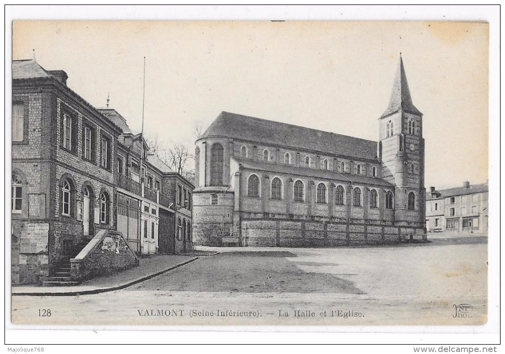 CPA DE VALMONT  (SEINE-INF)  LA HALLE ET L'EGLISE - Valmont