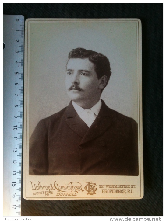 Photo De Cabinet Cdv - Buste D'Homme, Lothrop &amp; Cunningham Providence Rhodes Island U.S.A. - Anciennes (Av. 1900)