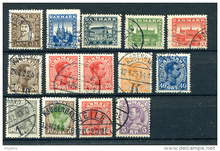 Denmark 1920-1934. A Selection Of 14 Stamps - Collections