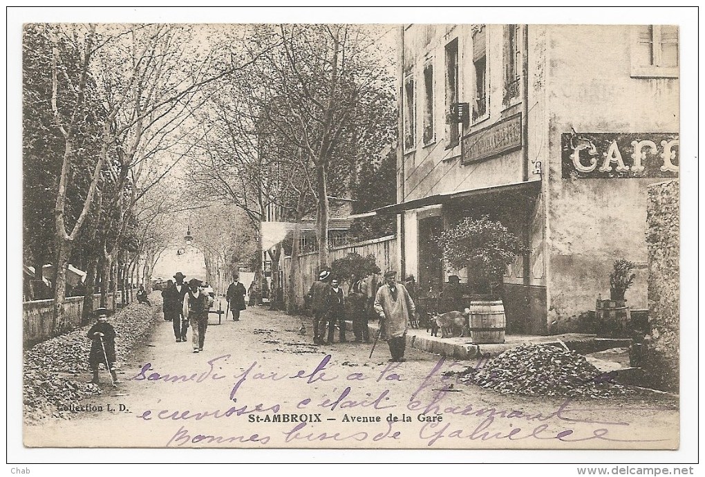 St- AMBROIX -- Avenue De La Gare - écrite 1918 - CAFE DE LA GARE -- Trés Animée - Saint-Ambroix