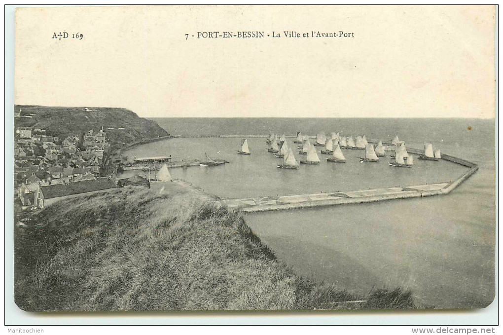 DEP 14 PORT EN BESSIN HUPPAIN LA VILLE ET L'AVANT PORT - Port-en-Bessin-Huppain