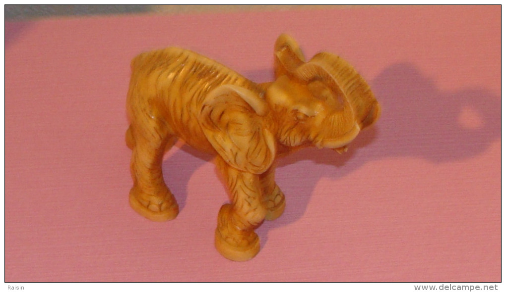 Eléphant Trompe Levée Résine 16 X 13 X 6 Cm BE - Dieren