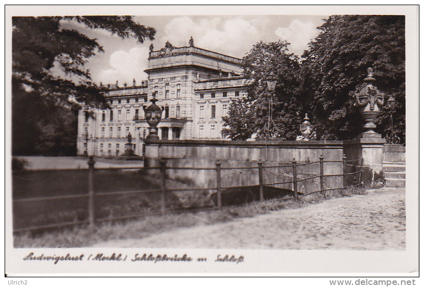 AK Ludwigslust I. Meckl. - Schloßbrücke Mit Schloß (19687) - Ludwigslust