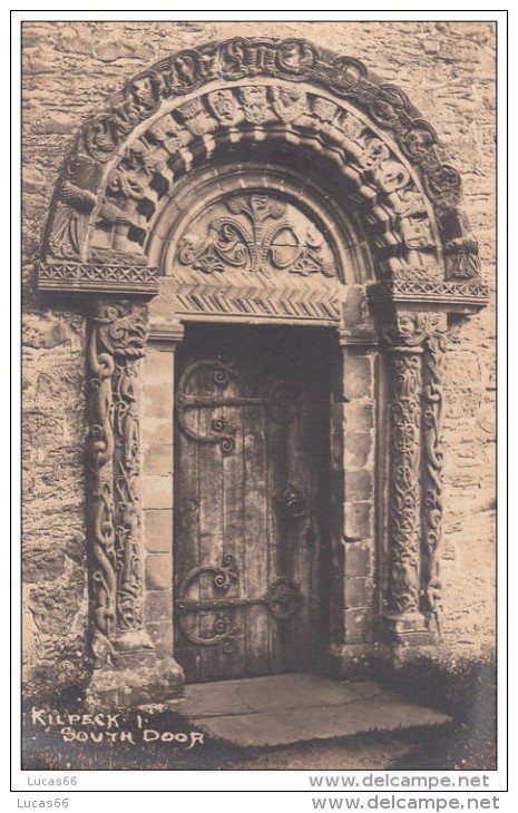 POSTCARD 1930 CIRCA - KILPECK CHURCH SOUTH DOOR - Herefordshire