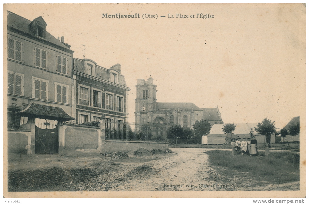 MONTJAVOULT - La Place Et L'Église - Montjavoult