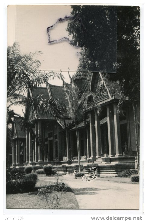 - 12 - SOUVENIR D´INDOCHINE - Cambodge, Phnom Penh, Le Musée Albert Sarraut, Petit Format, TTBE, Scans. - Cambodja