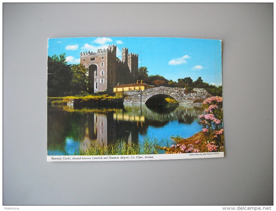 IRLANDE CLARE BUNRATTY CASTLE SITUATED BETWEEN LIMERICK AND SHANNON AIRPORT - Clare