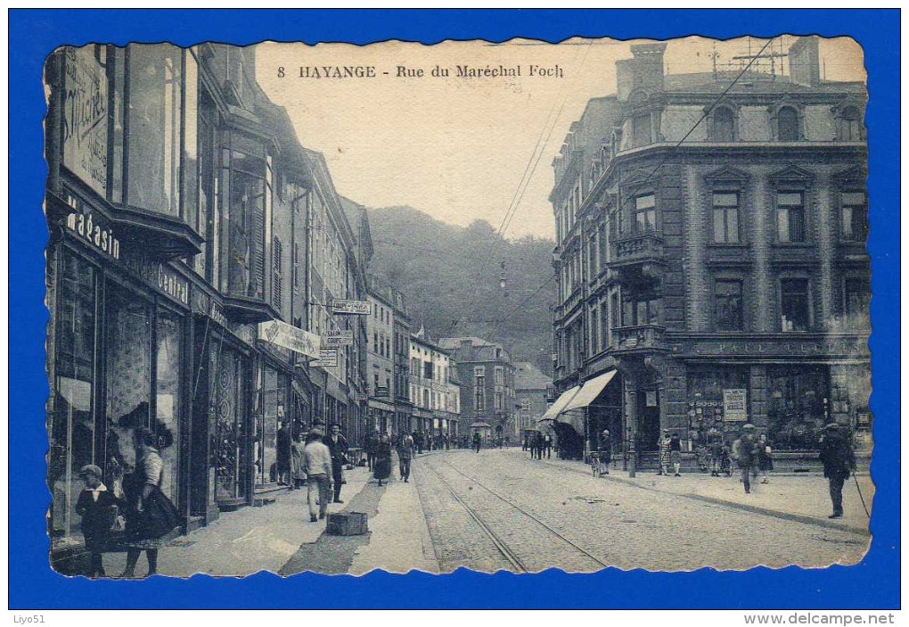MOSELLE  HAYANGE  1939  Rue De Maréchal Foch  Cpa : Ton Bleu . Bon état . - Hayange
