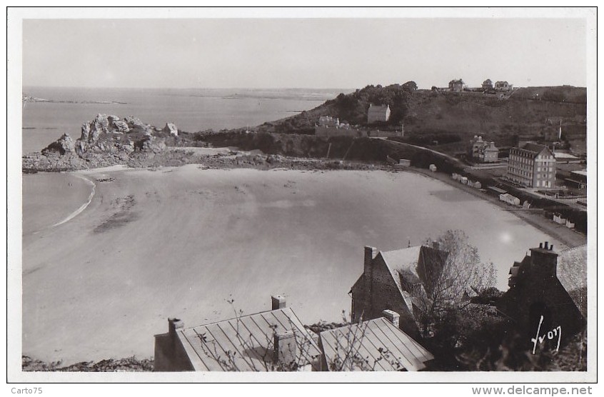 Perros Guirec 22 - Plage De Trestignel Et Pointe Du Château - Perros-Guirec