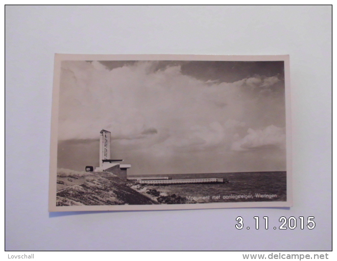 Wieringen. - Monument Met Aanlegsteiger. - Den Oever (& Afsluitdijk)