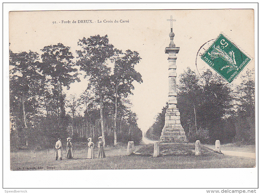 25219 DREUX France  Foret De Dreux Croix Du Carré -Foucault 91 - Femme - Monuments