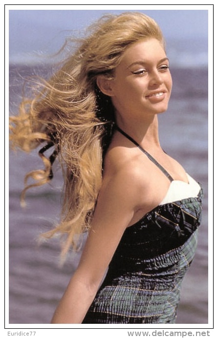 Sexy BRIGITTE BARDOT Actress PIN UP Postcard - Publisher RWP 2003 (110) - Artistes