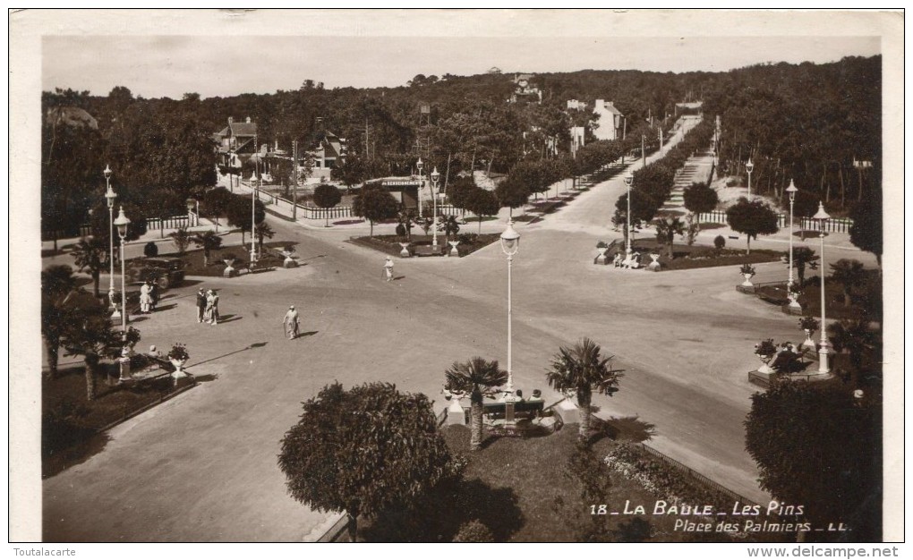 CPA 44  LA BAULE LES PINS PLACE DES PALMIERS 1933 - La Baule-Escoublac