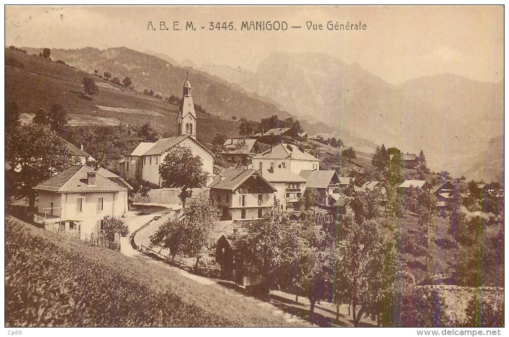 MANIGOD - Canton De Thônes Vue Générale Aérienne - HAUTE-SAVOIE  74230  N° 3446 - Cpa Tardive Bistre - Autres & Non Classés