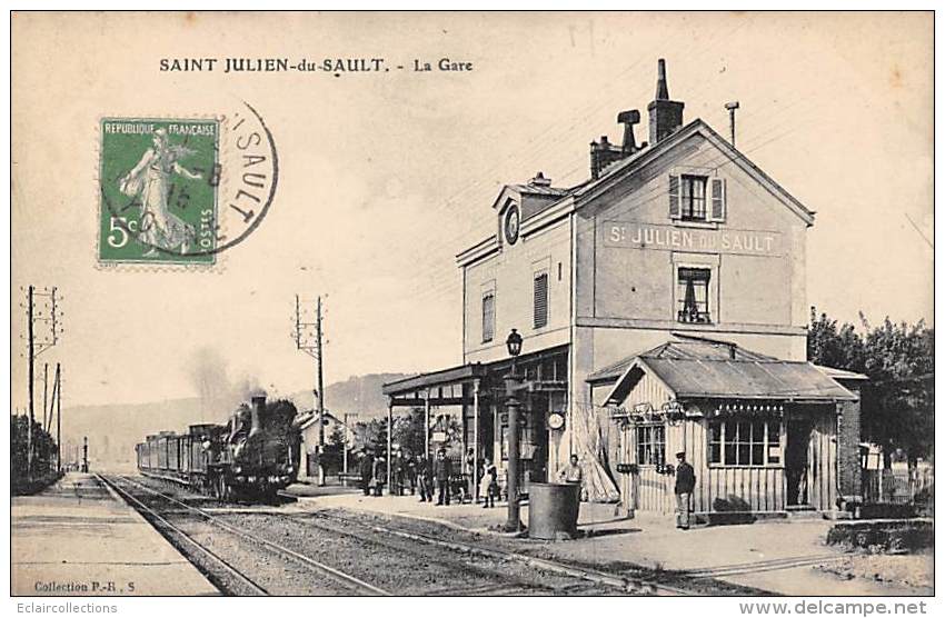 Saint Julien Du Sault    89    Intérieur De La Gare - Saint Julien Du Sault
