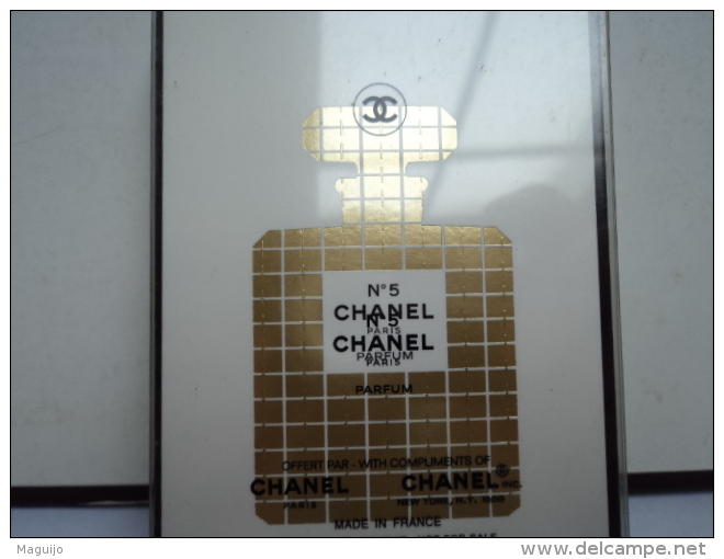 CHANEL N° 5  PEU COURANTE MINI PARFUM :LIRE ET VOIR !!