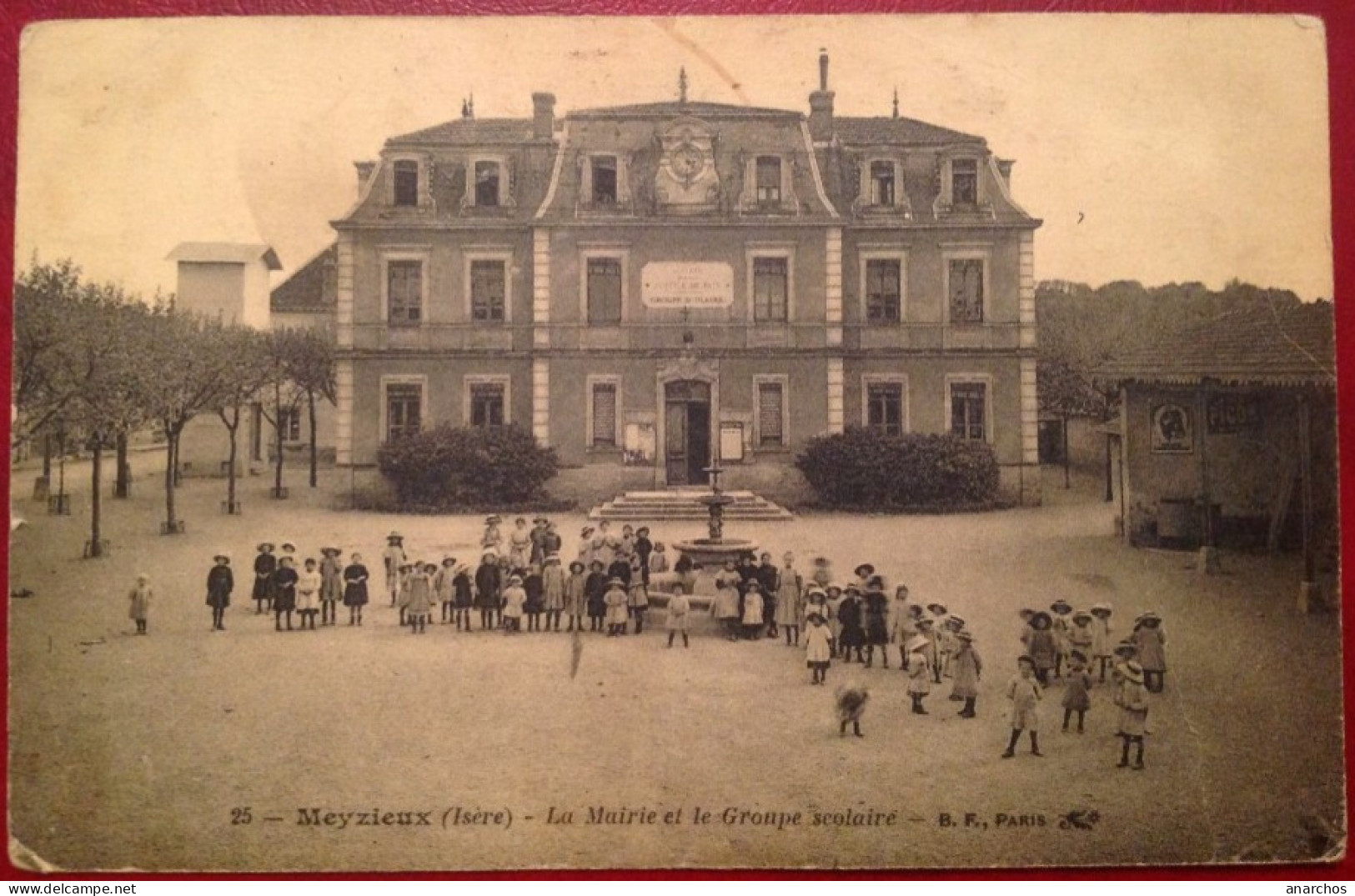 MEYZIEUX La Mairie Et Le Groupe Scolaire - Meyzieu