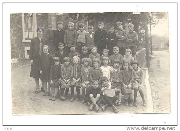 Photo Carte D'une Classe Devant L'école De HAUSET En 1930 (Y76)b177 - Raeren