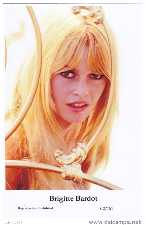 BRIGITTE BARDOT - Film Star Pin Up - C2/151 Publisher Swiftsure Postcards 2000 - Sin Clasificación